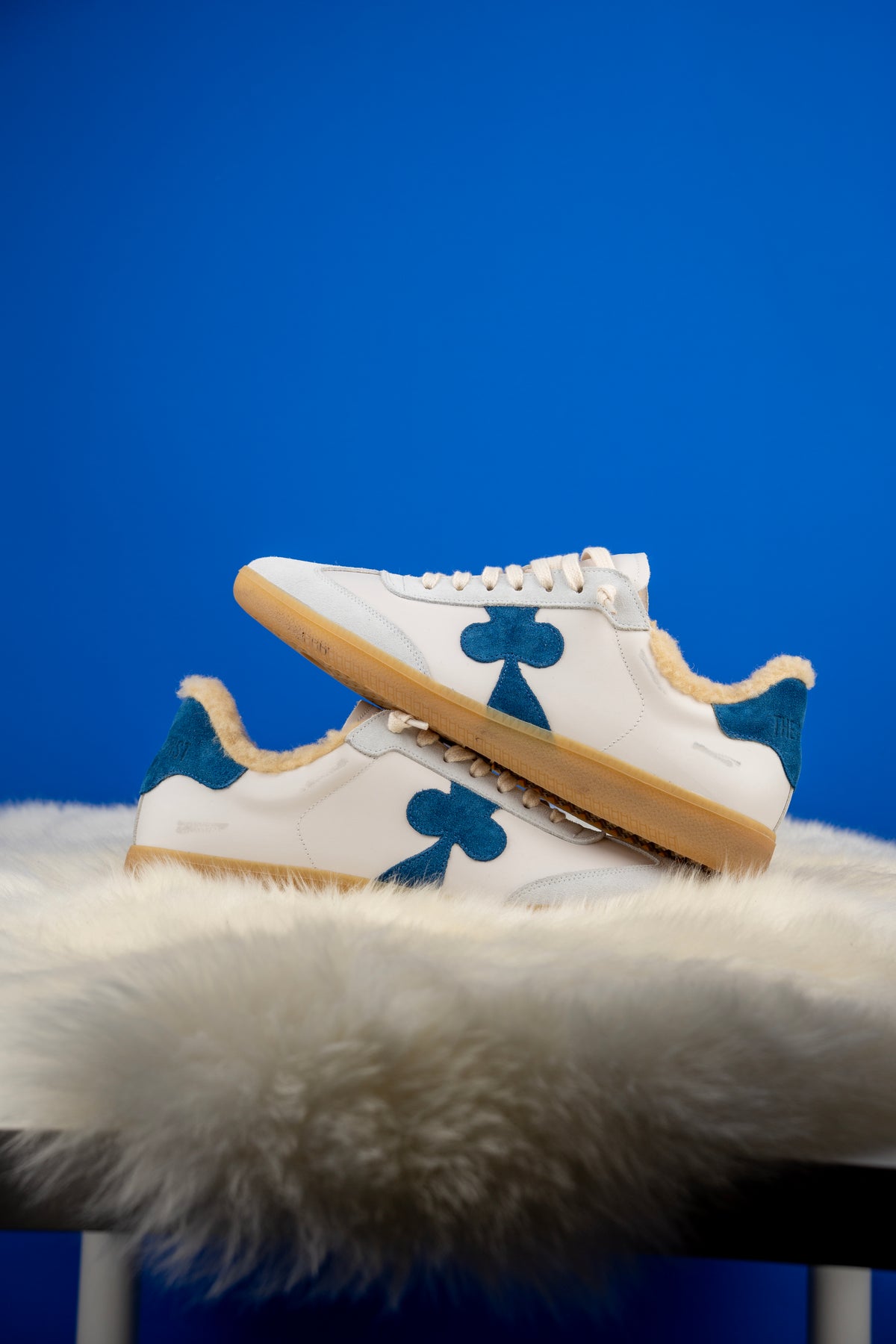 Berlin Wool - BLUE CLOVER lifestyle
