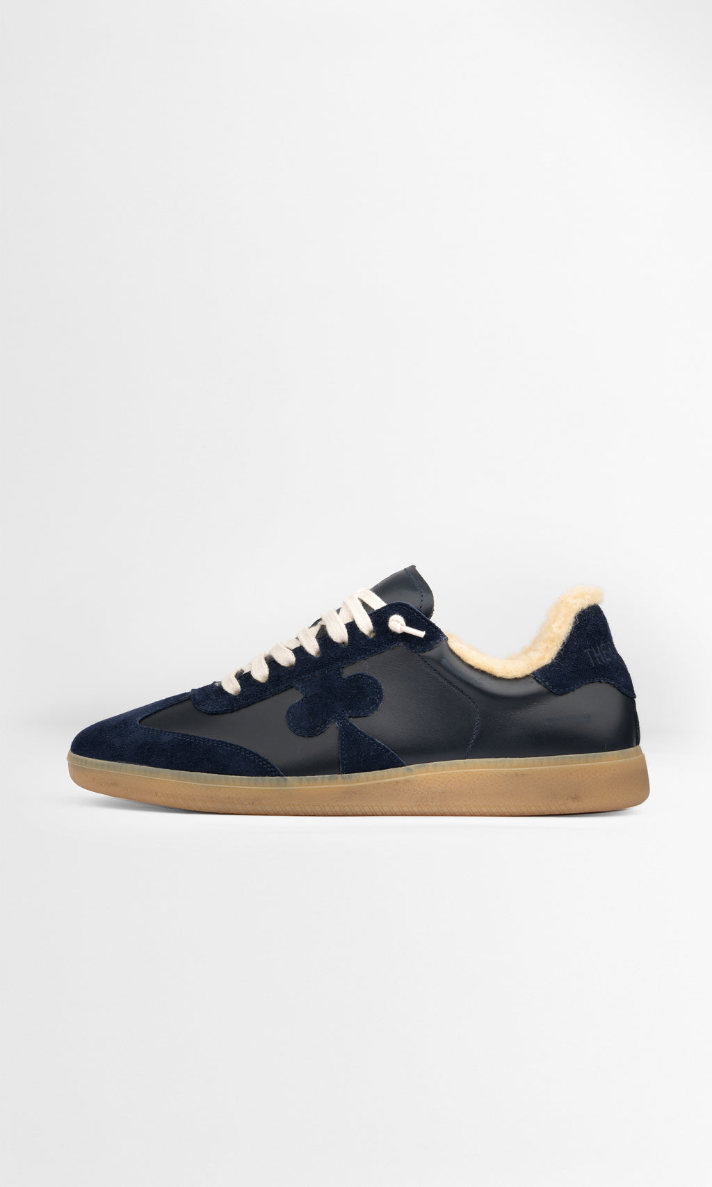 Berlin Wool Midnight Navy outside