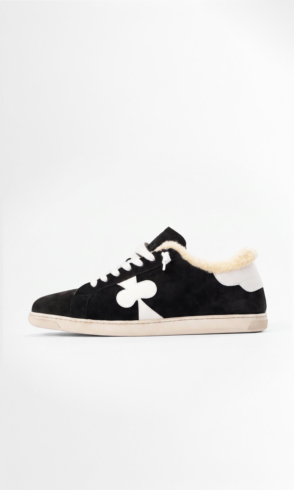 Geneva Wool Black Suede outside